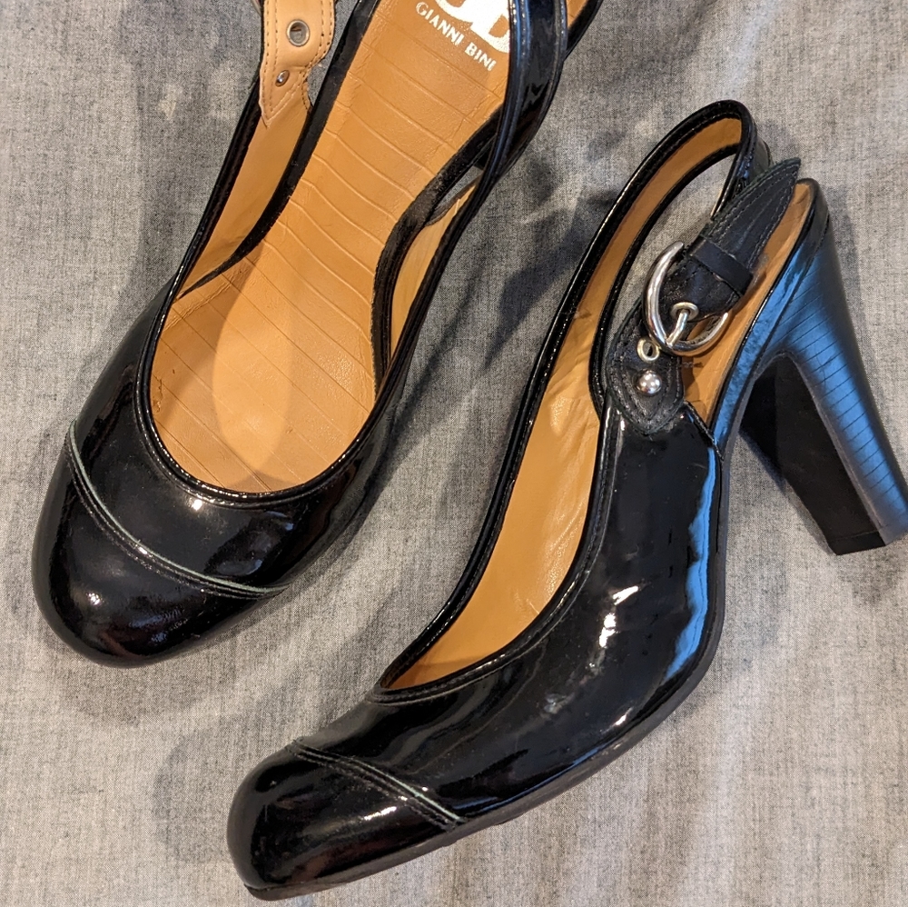 Gianni Bini Patent Slingbacks size 8.5